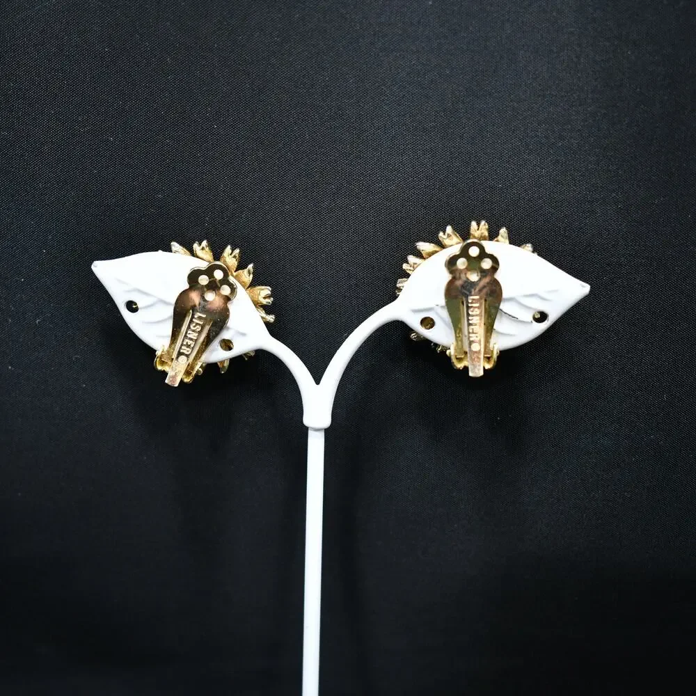 Vintage Lisner Sunflower Earrings, Gold Plated Clip Ons, 1960s Jewelry